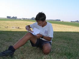 Guillaume lit sa traduction de morse